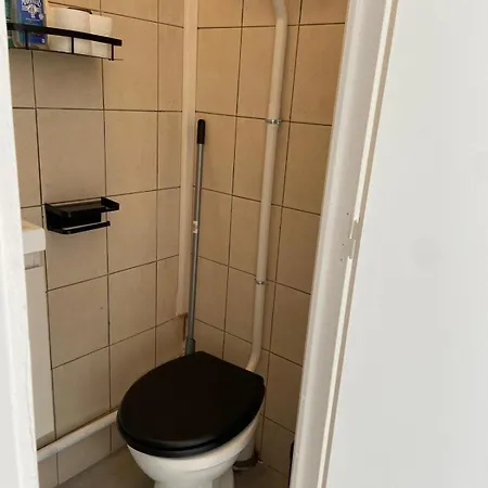 1 Fully Furnished With 1 Private - 1 Tv - 1 Kitchen 马恩河畔的尚格尼
