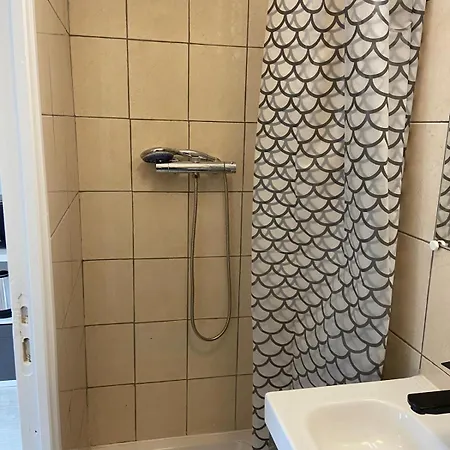 1 Fully Furnished With 1 Private - 1 Tv - 1 Kitchen