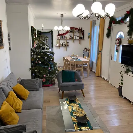 公寓 1 Fully Furnished With 1 Private - 1 Tv - 1 Kitchen *
